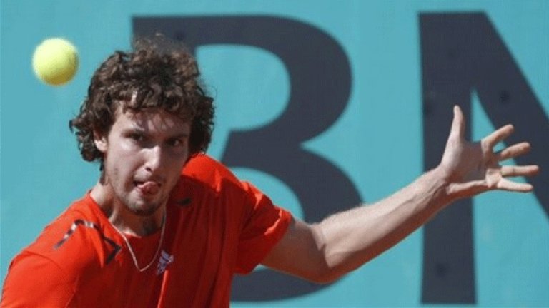 Ернестс Гулбис е първият отпаднал от поставените на турнира "Ролан Гарос"