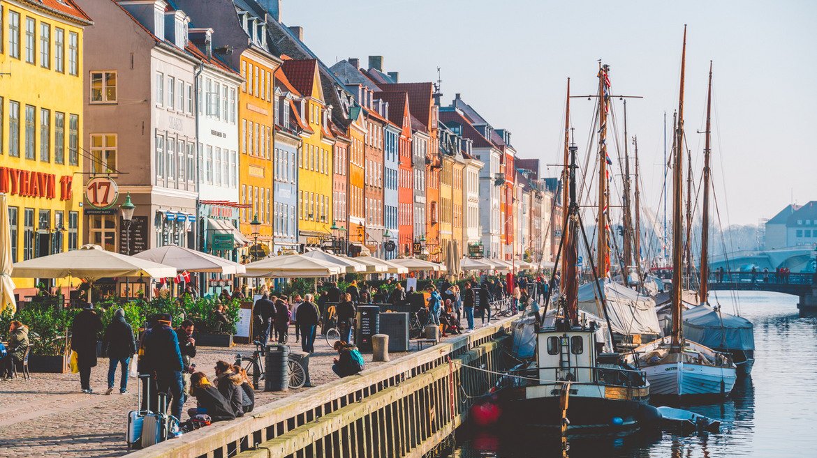 Дания 
Според прогнозната карта за 2020 г. на International SOS – организация, специализирана в сигурността на пътуванията, Дания е сред най-безопасните страни за пътуване.