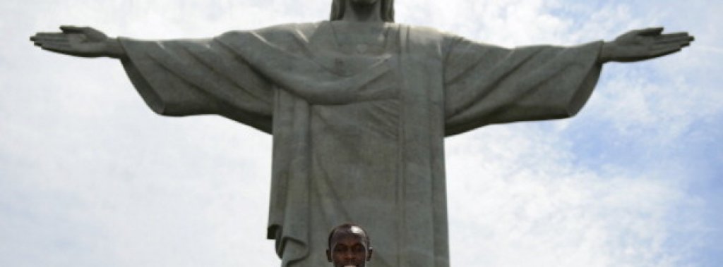 На Олимпиадата в Рио той ще защитава златото си в три различни дисциплини. 