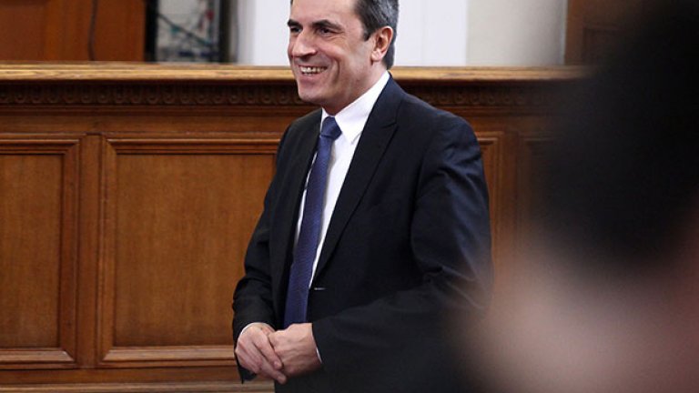 Пламен Орешарски се появи в Народното събрание