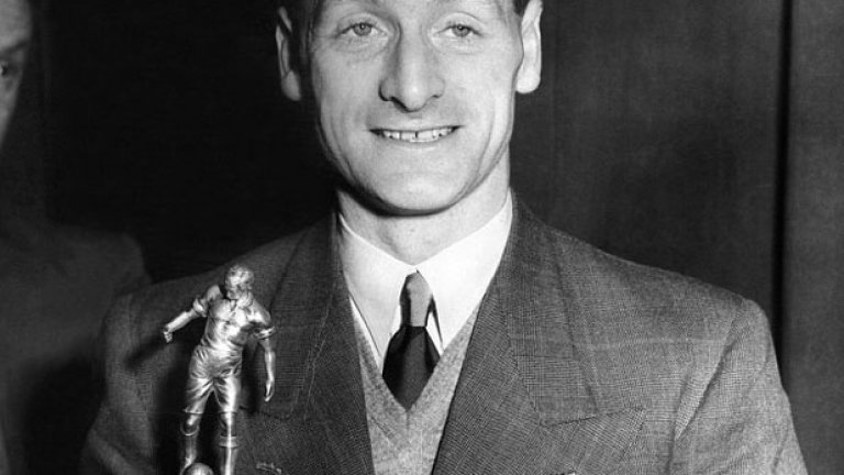 Първият играч, печелил два пъти титлата Футболист на годината в Англия (1954 и 1957 г.). Том Фини. Велик, скромен и далеч от шумотевицата около големите модерни звезди.
