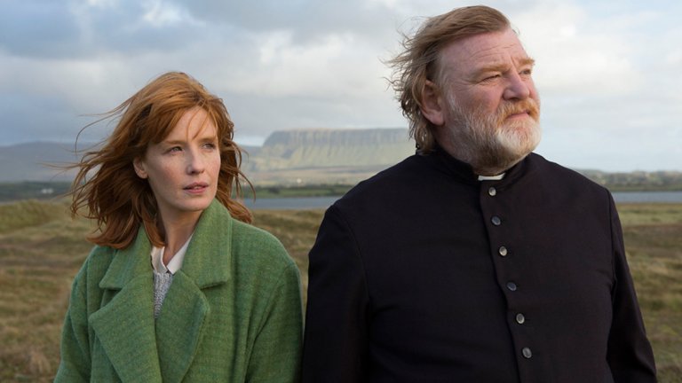 Calvary / Голгота (2014)
Брендан Глийсън и Макдона - в тандем. Този път обаче режисьорът не е Мартин, а по-големият му брат Джон Майкъл Макдона. Филмът разказва историята на добронамерен свещеник, заплашен с убийство по време на изповед и оставен да се справи с агресията без помощта на общността си.