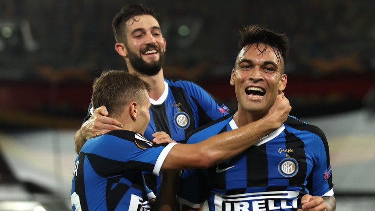 Интер се класира за финала с разгром