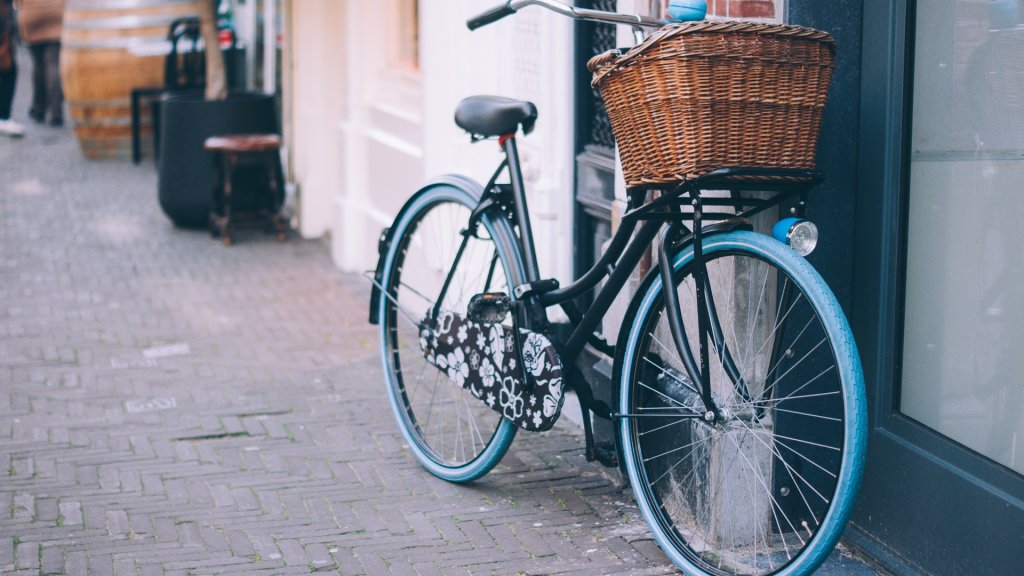 bicycle-1209682_1920