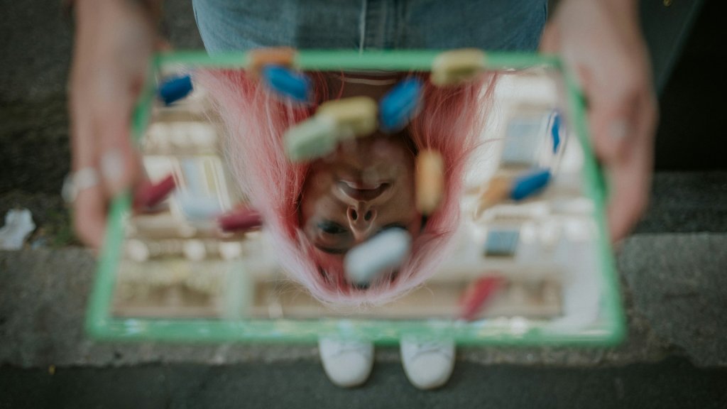 matteo-badini-kb1pUCGIHMw-unsplash