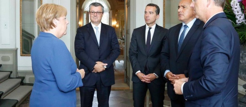 Лидерите на Хърватия, Словения, Австрия също участват на разширената дискусия с тема бежанската криза в Европа