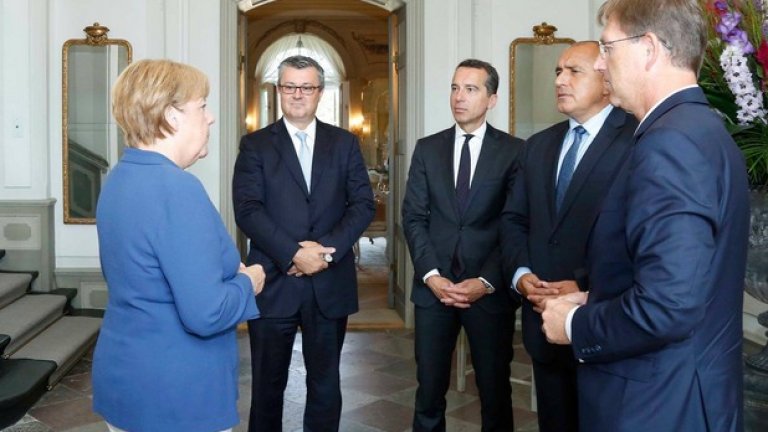 Лидерите на Хърватия, Словения, Австрия също участват на разширената дискусия с тема бежанската криза в Европа