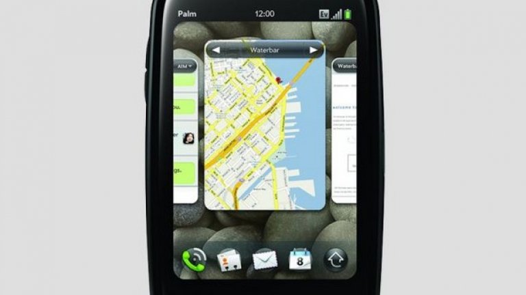 WebOS
Някои от вас може би помнят как WebOS направи своя дебют през 2009-та в легендарния Palm Pre, поставяйки нови стандарти за качество на дизайна и потребителския интерфейс, вкарвайки същевременно напълно нови идеи като интерфейса за карти, който Google адаптира впоследствие.
Понякога обаче качеството, иновативността и добрите идеи просто не са достатъчно, за да ти гарантират успех. Разработчиците на приложения отидоха там, където са потребителите – iOS и Android. Това, което остана от WebOS беше купено от HP, после от LG (където все още живее в някои техни модели телевизори) и дори част  от патентите бяха придобити от гигантът Qualcomm. Ta кой знае.