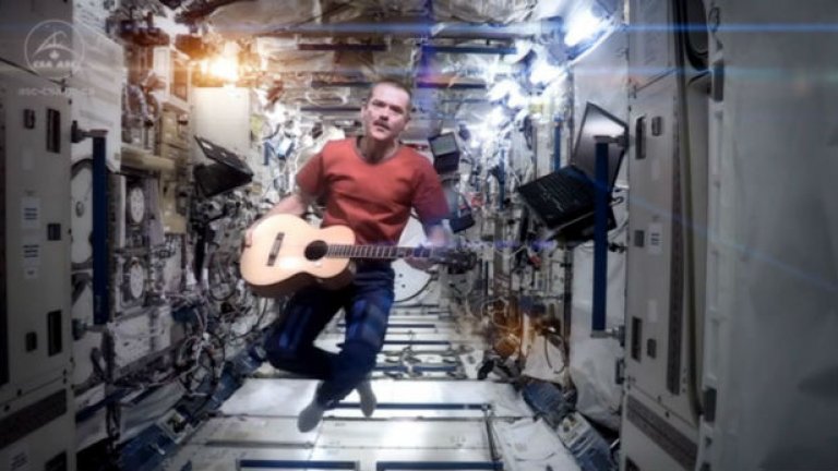 Песента на Командира в Космоса