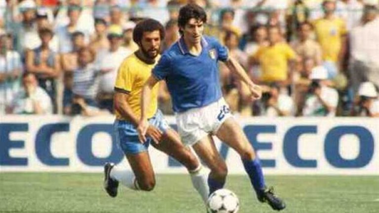 Паоло Роси (Италия, 1982)

"Адзурите" изглеждаха като аутсайдери през 82-а, когато едва излязоха от първата групова фаза, но после Роси изригна с хеттрик срещу фаворита Бразилия за победата с 3:2 - и оттам нататък нямаше какво да спре Италия. Голмайсторът вкара и двата гола при победата с 2:0 над Полша на полуфинала, както и първия във финалния мач. Италия надви Западна Германия с 3:1 и грабна купата. Така Паоло Роси завърши с 6 гола и също спечели "Златната топка" за играч на турнира.