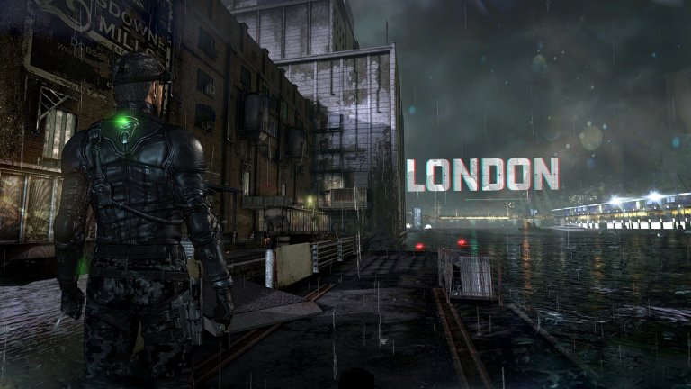 Splinter Cell: Chaos Theory
Преминаваме към игрите, където Кланси също е доста тачен. В жанра на стелт шутърите Splinter Cell поредицата е водеща, а пък в Splinter Cell поредицата най-добра е Chaos Theory от 2005 г. Всъщност тя е толкова добра, че дори над 15 години по-късно за много игри е напълно невъзможно да достигнат нейното ниво. С иновативен геймплей, фантастична графика и кооперативен мултиплейър режим, Splinter Cell даде съвсем нова насока на стелт жанра.