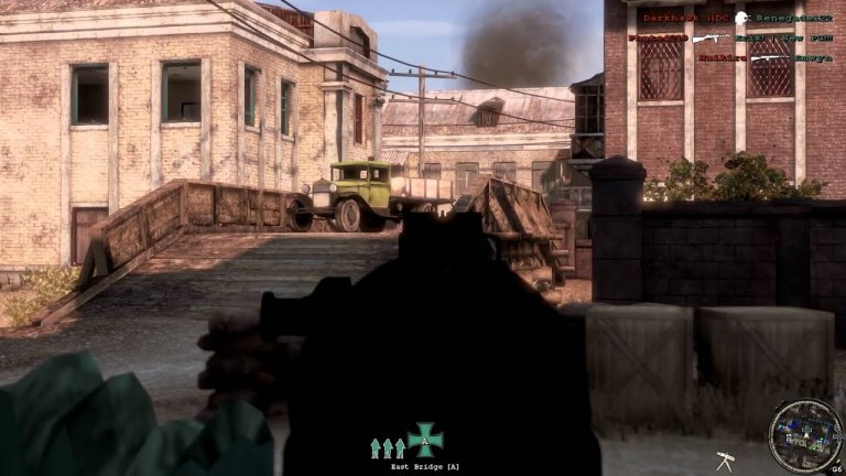 "Red Orchestra 2: Heroes of Stalingrad"Както подсказва и заглавието на играта, ще се озовете на Източния фронт по време на Втората световна война. Оттук нататък си избирате на чия страна да се биете - тази на Червената армия или тази на нацистите. Повечето битки обаче се провеждат на съветска територия, а изобилието от пуцане е гарантирано.
Тъй като играта е първоначално замислена основно за мултиплейър, тя реално няма кой знае какъв сюжет и всичко се свежда до отстрелване на врага. Въпреки това графиката и звуковите ефекти са на прекрасно ниво и дори чувате как героят ви диша и се задъхва.