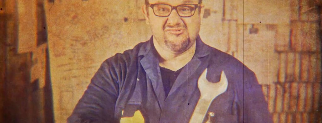 HBO EU Riz-Peter-blue collar.jpg