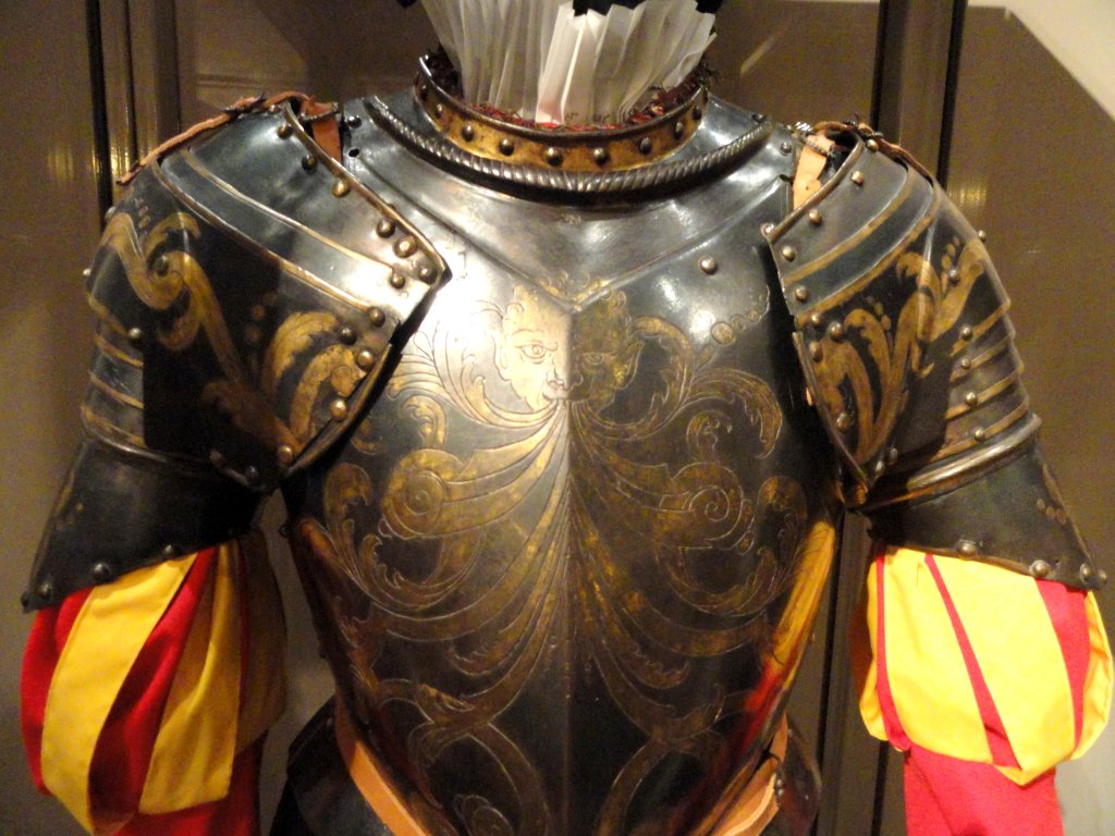 Armor_for_Papal_Guard_member,_north_Italy,_1570-1590_-_Higgins_Armory_Museum_-_DSC05662