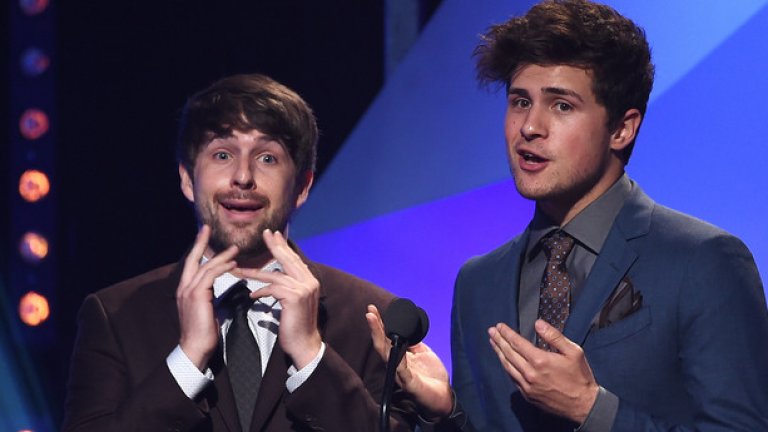 Smosh: $8.5 млн.
Приятелите от детинство Иън Хенкокс и Антъни Падила са познати онлайн като комедийното дуо Smosh. Стават известни с пародии на Покемон, но дейността им се разширява до пет отделни YouTube канала, включително ElSmosh (испански Smosh). Първият им пълнометражен филм Smosh: The Movie излезе през юли.