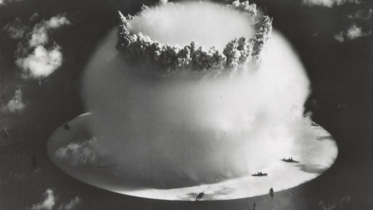 Американски ядрен тест на атола Бикини през 1946 г.