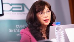 Тя заменя Емил Кошлуков