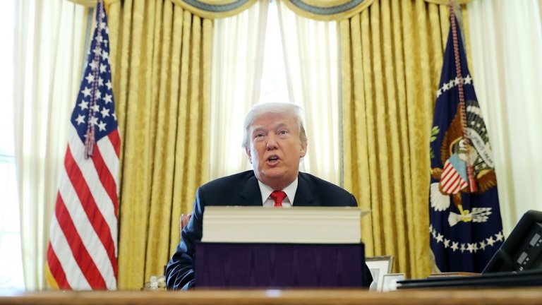 И как в Белия дом се възползват от това, за да му влияят.