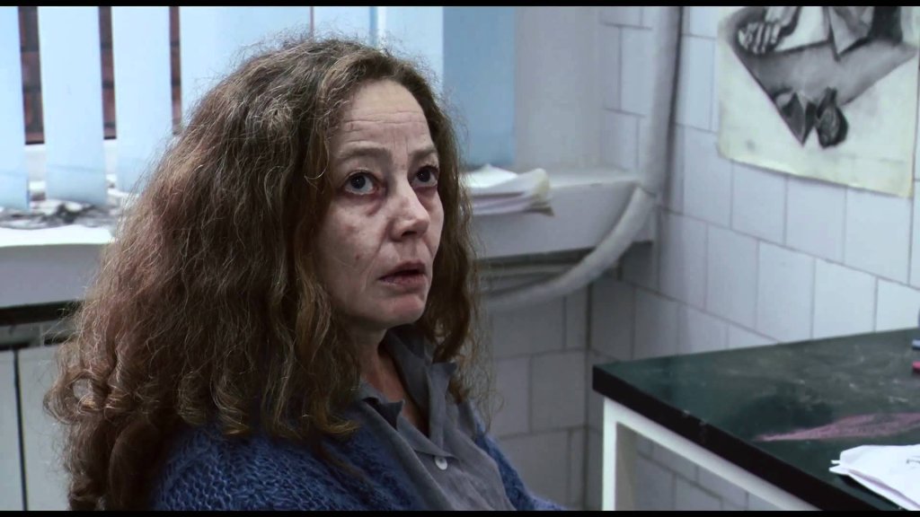 „Дяволът в мен“ (2012)
Бюджет: 1 милион долара
Бокс офис: 37 милиона долара

Филмът бележи тотален успех в първата си седмица в САЩ, след което печалбите драстично падат и изчезва от топ 10 на бокс офиса. Въпреки това е известен като филма