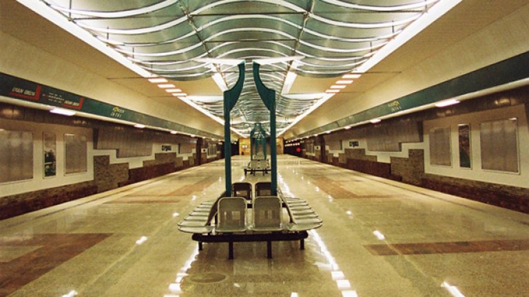 Само при подобна ситуация няма да има значение дали стоиш отляво или отдясно на ескалатора.