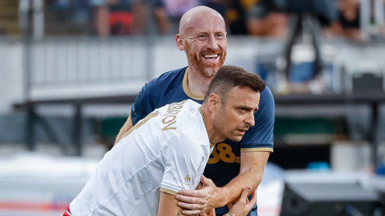 Шоу с шест гола, куп футболни легенди и сълзи от Стенли в "Мача на надеждата"