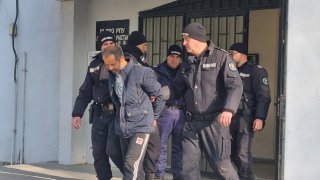 При обиските са намерени тетрадки с имена и суми пари