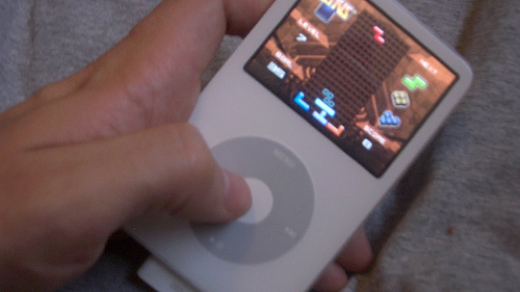 Tetris_on_an_iPod