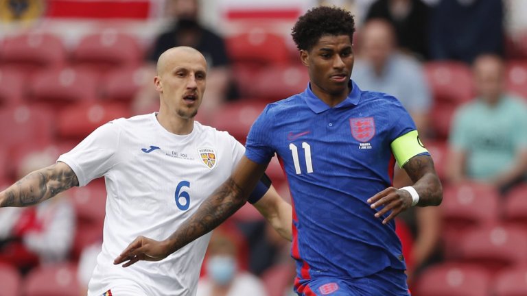 Англия вкара и изпусна дузпа, но все пак би Румъния