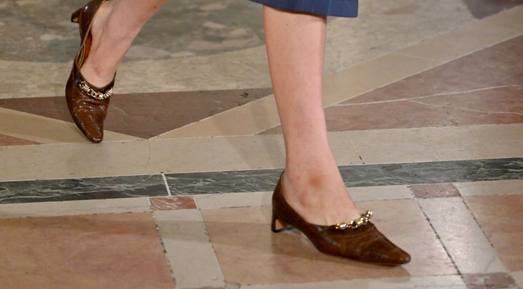 Ниско квадратно токче