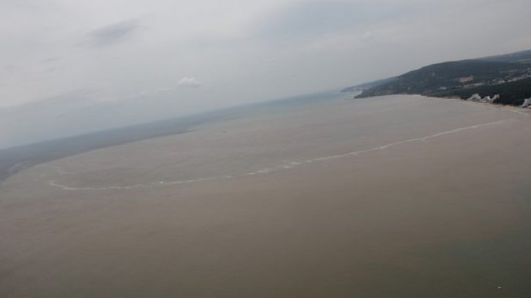 Шест хотела в Албена са евакуирани