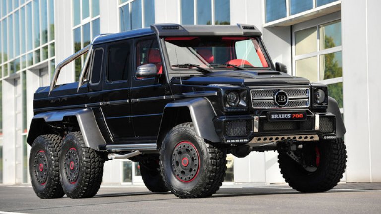 Последното посещение на Mercedes G63 AMG 6x6 в централата на Brabus доведе до елегантно разкрасяване с червен карбон и някои интересни промени в интериора.