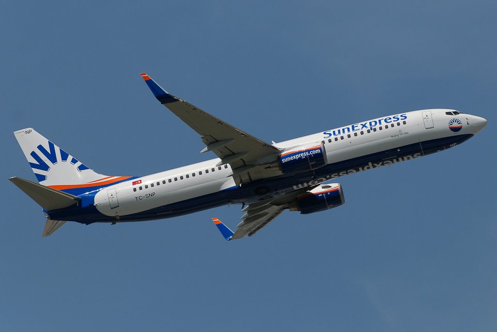 SunExpress_B737-800