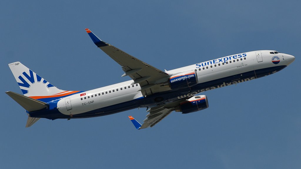SunExpress_B737-800