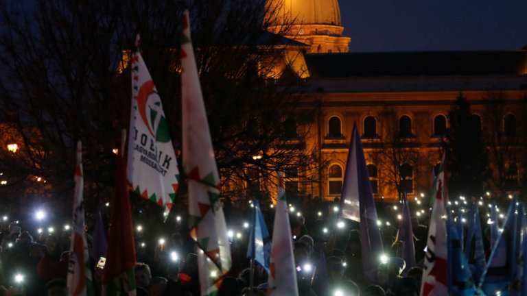 Протест срещу т.нар. "робски закон" на Орбан в Унгария