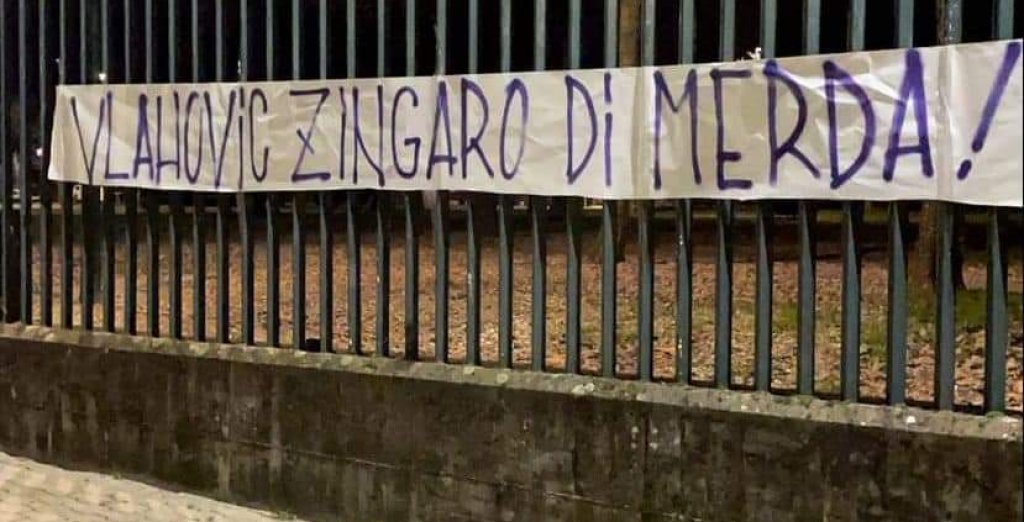 "Охраната няма да те спаси, циганино! Ти приключи!": Ултрасите на Фиорентина скочиха на Влахович