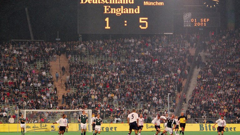 1. Германия - Англия 1:5 (1 септември 2001, световна квалификация). Преди това германците бяха спечелили на Острова и водеха уверено с 6 точки в групата. Карстен Янкер откри в 6-ата минута, но после стана страшно. Хеттрик на Майкъл Оуен пречупи състава на Руди Фьолер. В края на двубоя изпадналите в екстаз английски фенове пееха "5:1 и даже Фески вкара". Този позор принуди немците спешно да ревизират футболната си стратегия.
