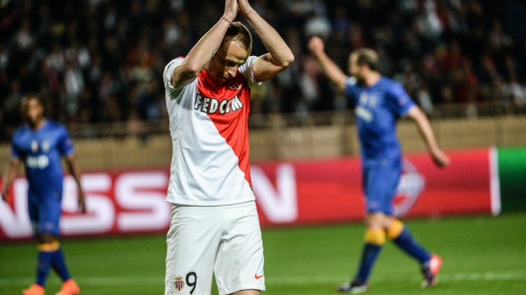 Димитър Бербатов в Астън Вила
Този трансфер ще зарадва много фенове, а легендата на Манчестър Юнайтед и Тотнъм Димитър Бербатов явно има желание да се завърне във Висшата лига, а има какво да даде на клуба от Бирмингам.