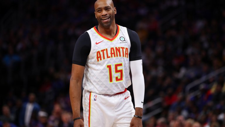 На 42 г. майсторът на забивките продължава да се изявява в NBA и започна рекорден 22-и сезон в лигата