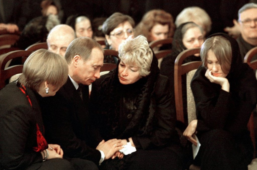 Vladimir_Putin_24_February_2000-2