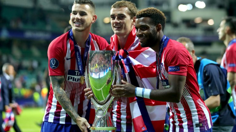 Трима световни шампиони с Франция се радват на още един трофей - Суперкупата на УЕФА, спечелена с Атлетико. Може ли това да е годината на "дюшекчиите"?
