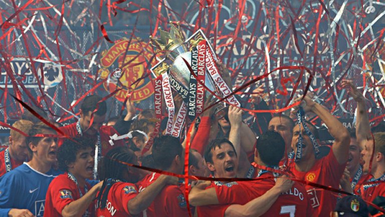 Манчестър Юнайтед от 2009 г. е последният засега английски отбор, успявал да защити титлата. Тогава "червените дяволи" грабнаха първото място за трета поредна година