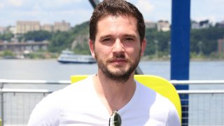 Актьорът днес е добре и се надява примерът му да помогне на други