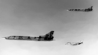 Техеранската ескадрила на СССР - как един бомбардировач можеше да започне война с Иран