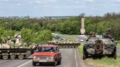 Ракети удариха конвой цивилни, напускащи Луганск