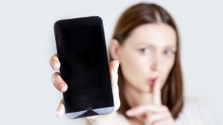 Според експерти това е чатбот, който събира телефонни номера на хора от столицата