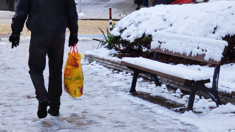 50 души са потърсили за денонощие лекарска помощ заради счупвания или навехвания след падане на улицата