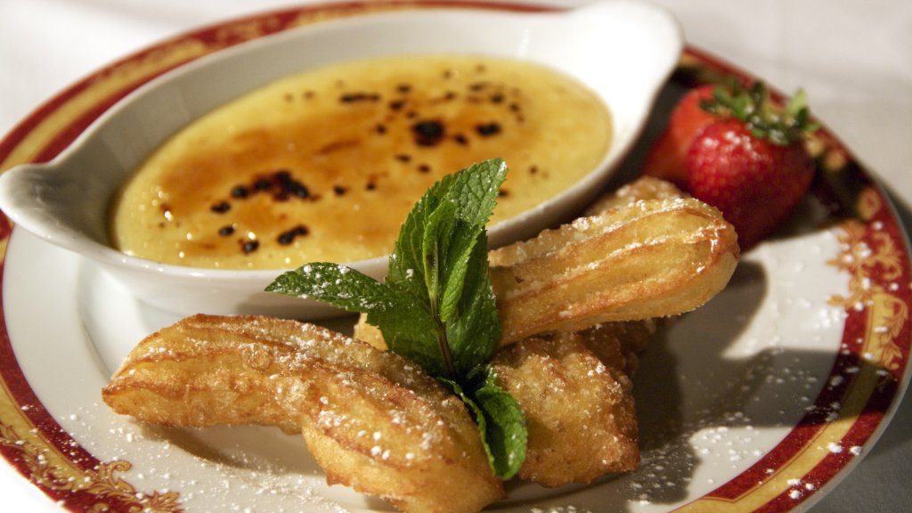004_finished churros and crema catalana
