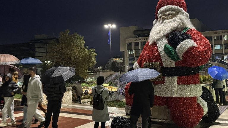 Зима няма - освен по празничните витрини и продукти