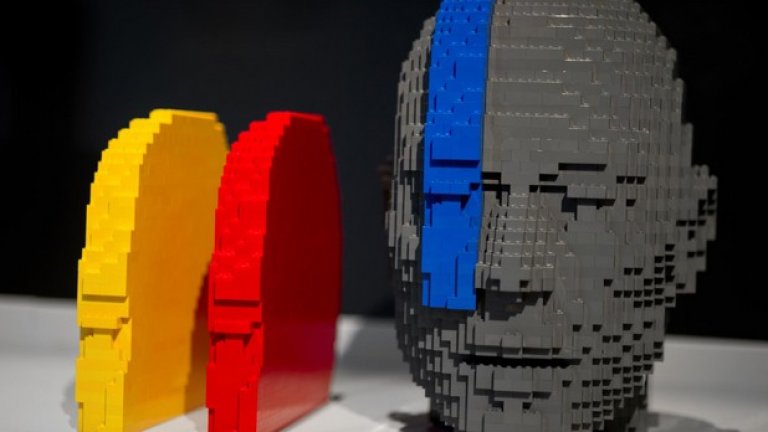Най-изумителните скулптури от Lego