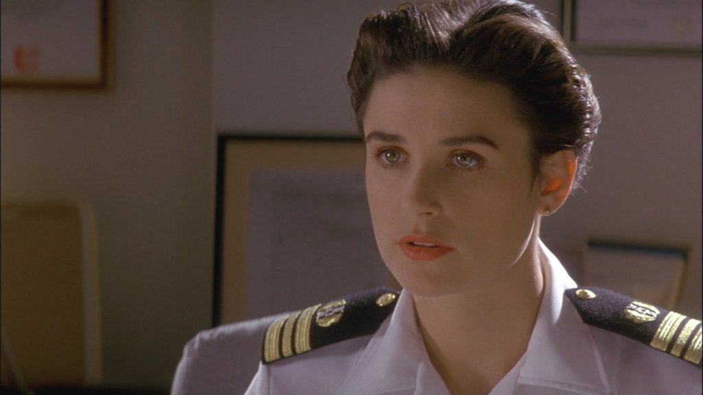 \"A Few Good Men\" (1992) 
Военен адвокат защитава морски пехотинци, обвинени в убийство. 